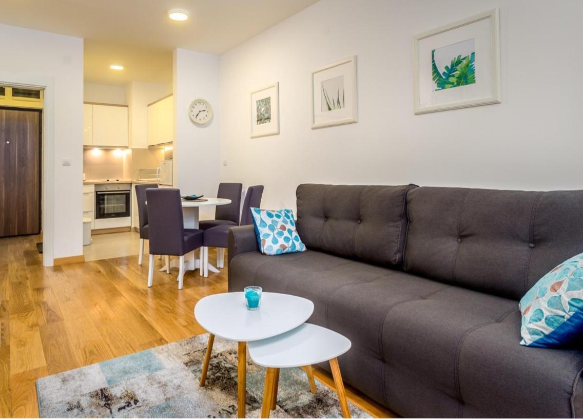 Apartman Tirena เบลเกรด ภายนอก รูปภาพ